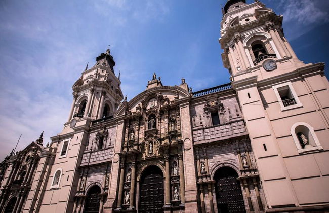 Lima Classic Private Tour : Marché local, Taverne Cordano, Cathédrale et Casa Aliaga - Photo 1